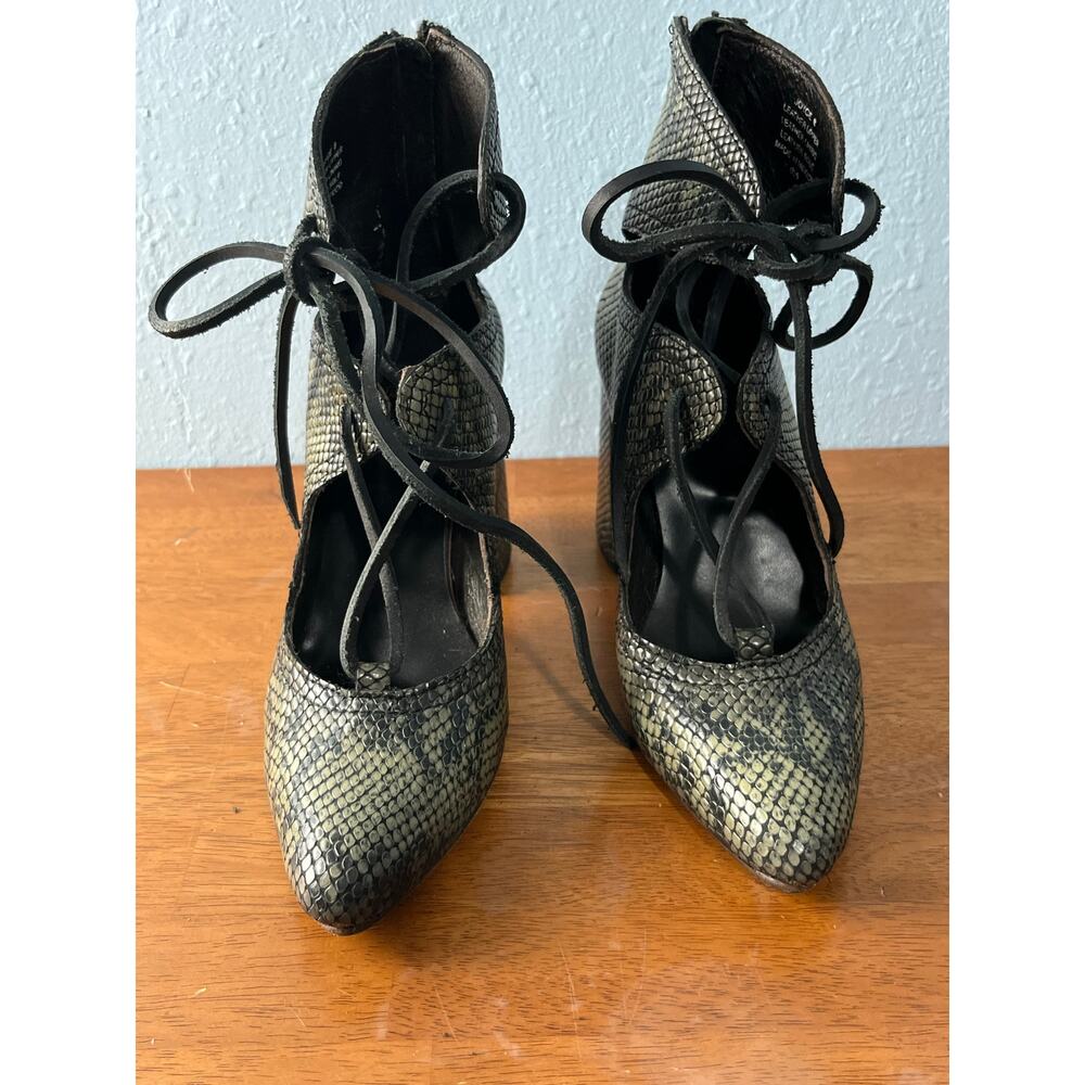 Freebird Leather Lace Up Ankle Boots Size 8 Snake Print Chunky Heels Western - Picture 3 of 10